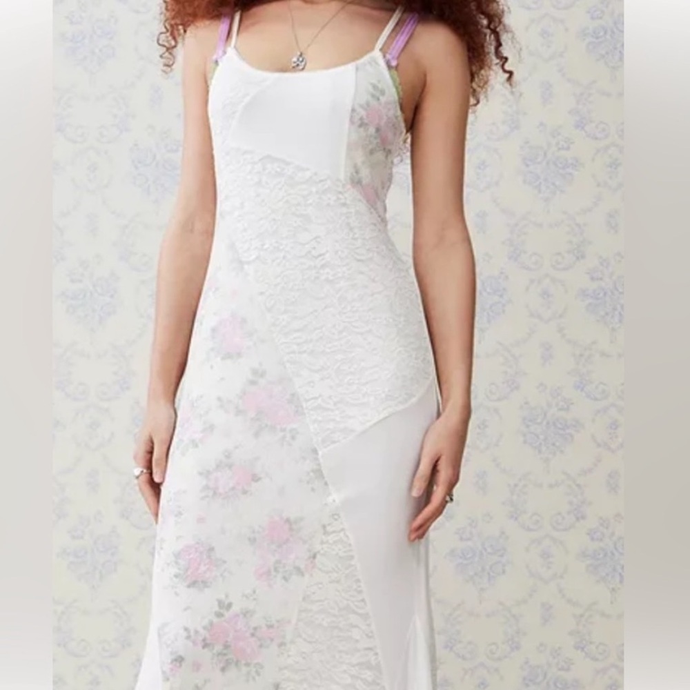 Floral Maxi Dress With Lace Detailing